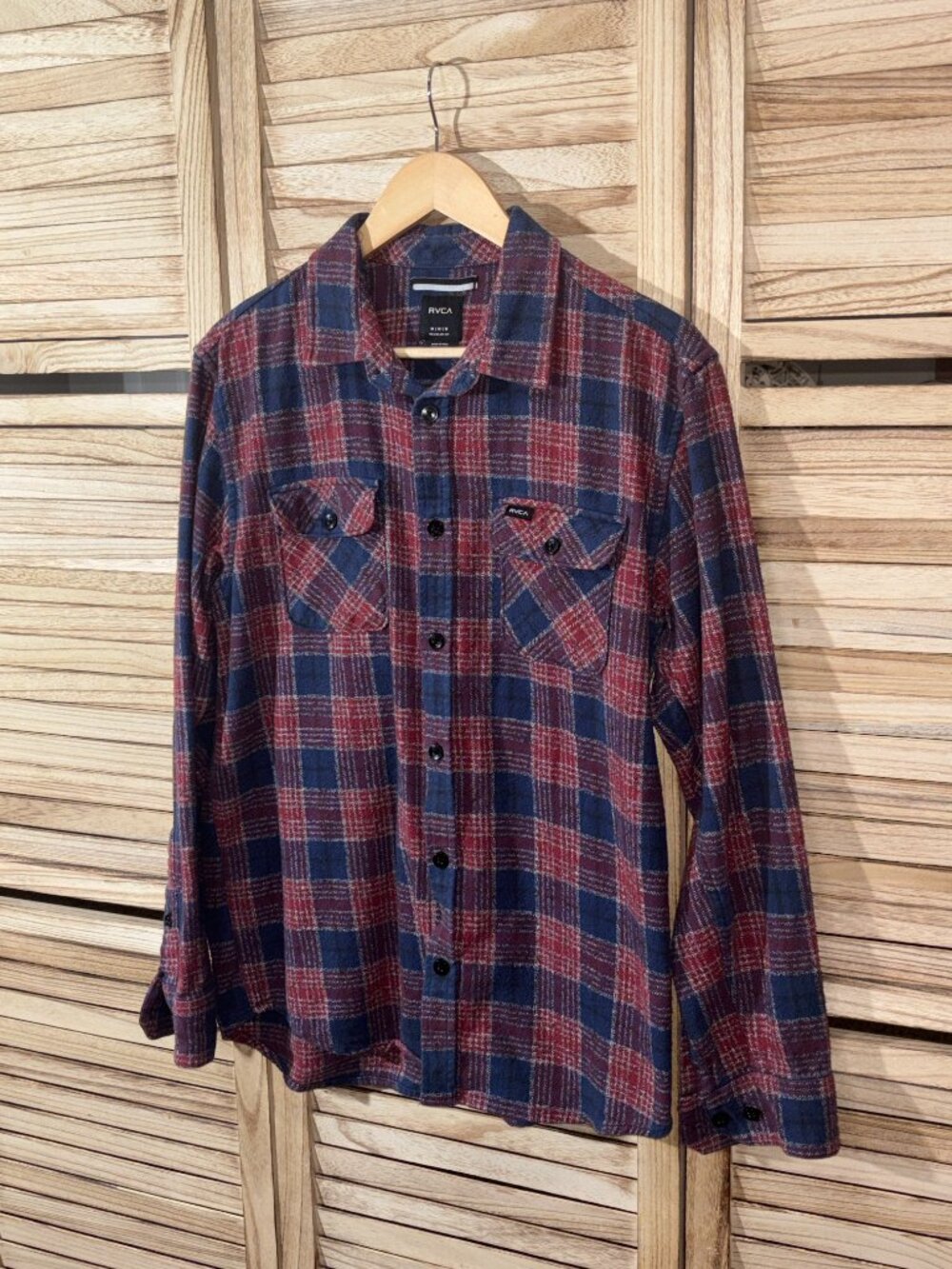 RVCA Red and Blue Plaid Flannel Button-Up Shirt Thick Textured Size M - Picture 4 of 7